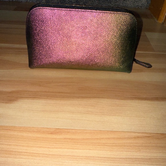 Coach Hologram Irridescent Make up Case - Picture 11 of 11